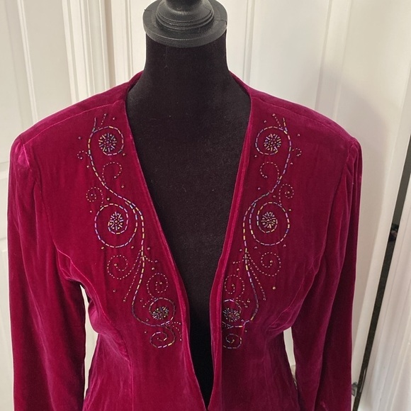 Carole Little Petites velvet jacket with beaded detailing. - Picture 7 of 14